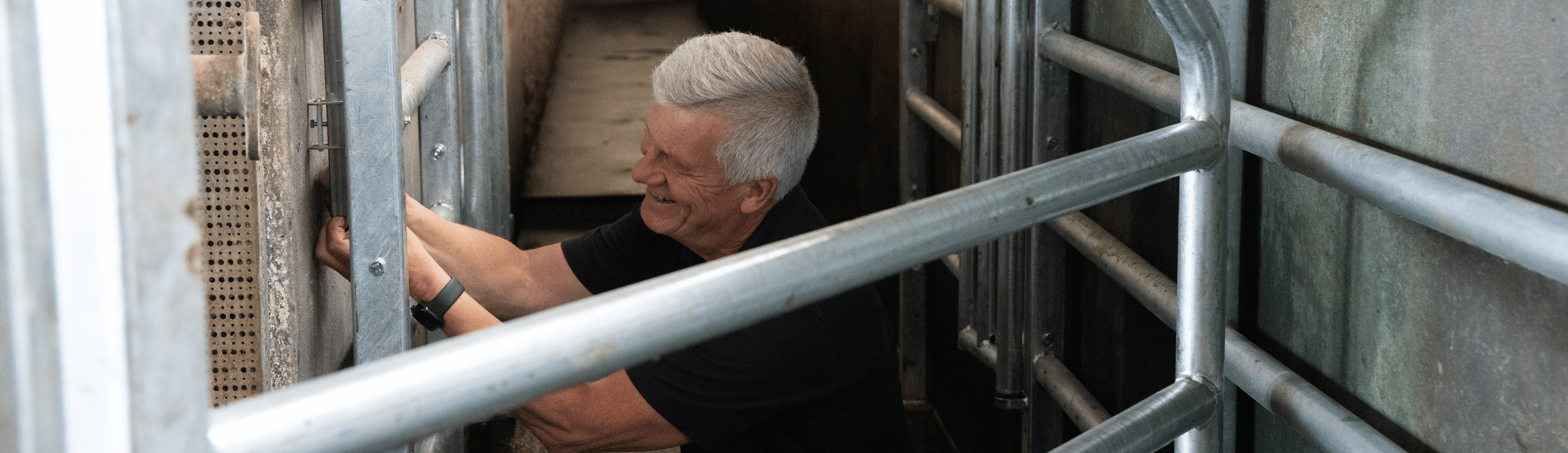 Ivan, Der Installerer En Separationslåge