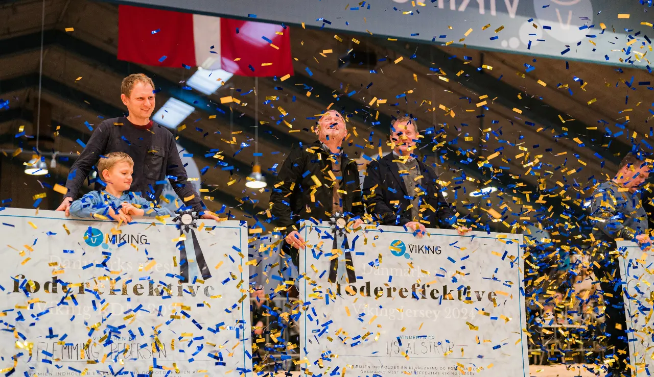 Vinderne Af Mest Fodereffektive Ko RDM Og Jersey