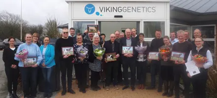 Opdrættere Til Fejring Af Deres Tyre Hos Vikinggenetics