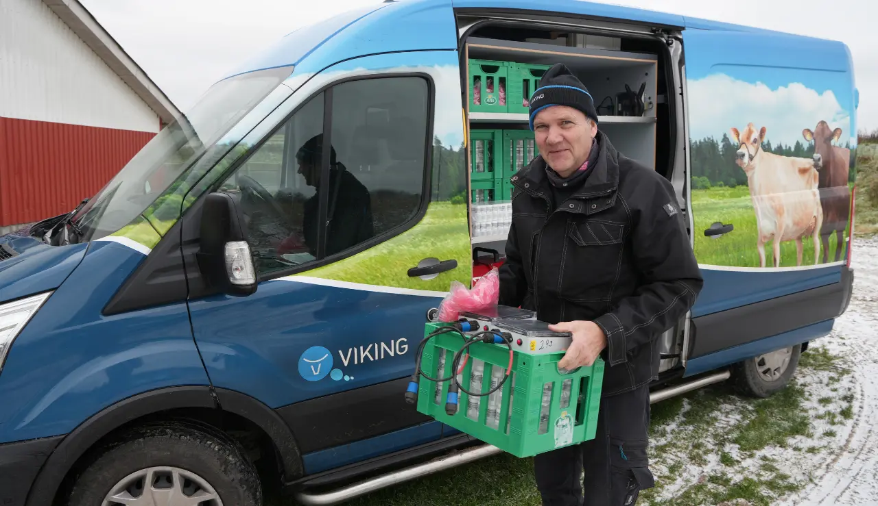 Ydelsestekniker Foran Bilen (1)